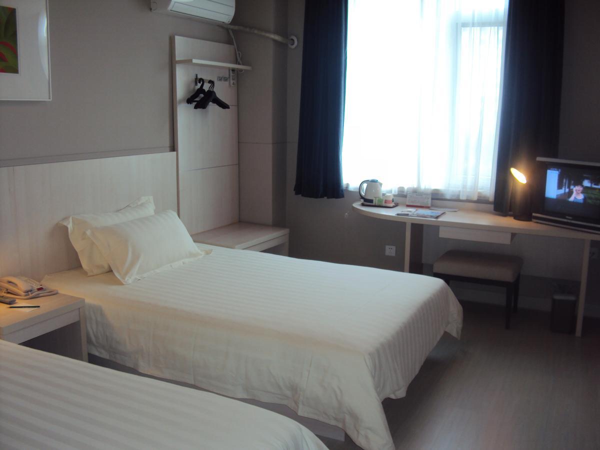 Jinjiang Inn - Wuhan Ziyang Road Exterior photo